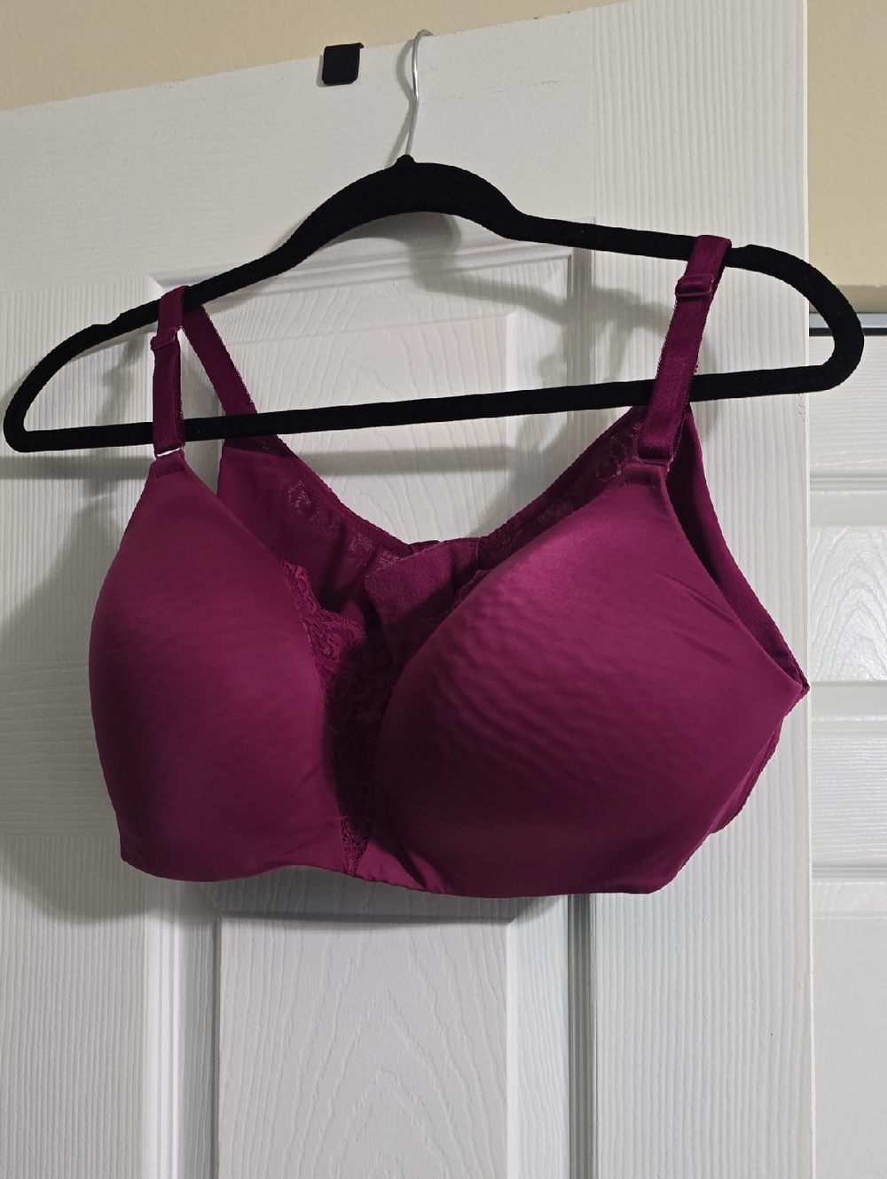 Women's Seamless Lace-Trim Bra - Deep Fuchsia
